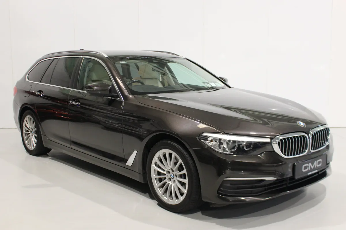 BMW 5-Series 2017 530d touring - Image 2