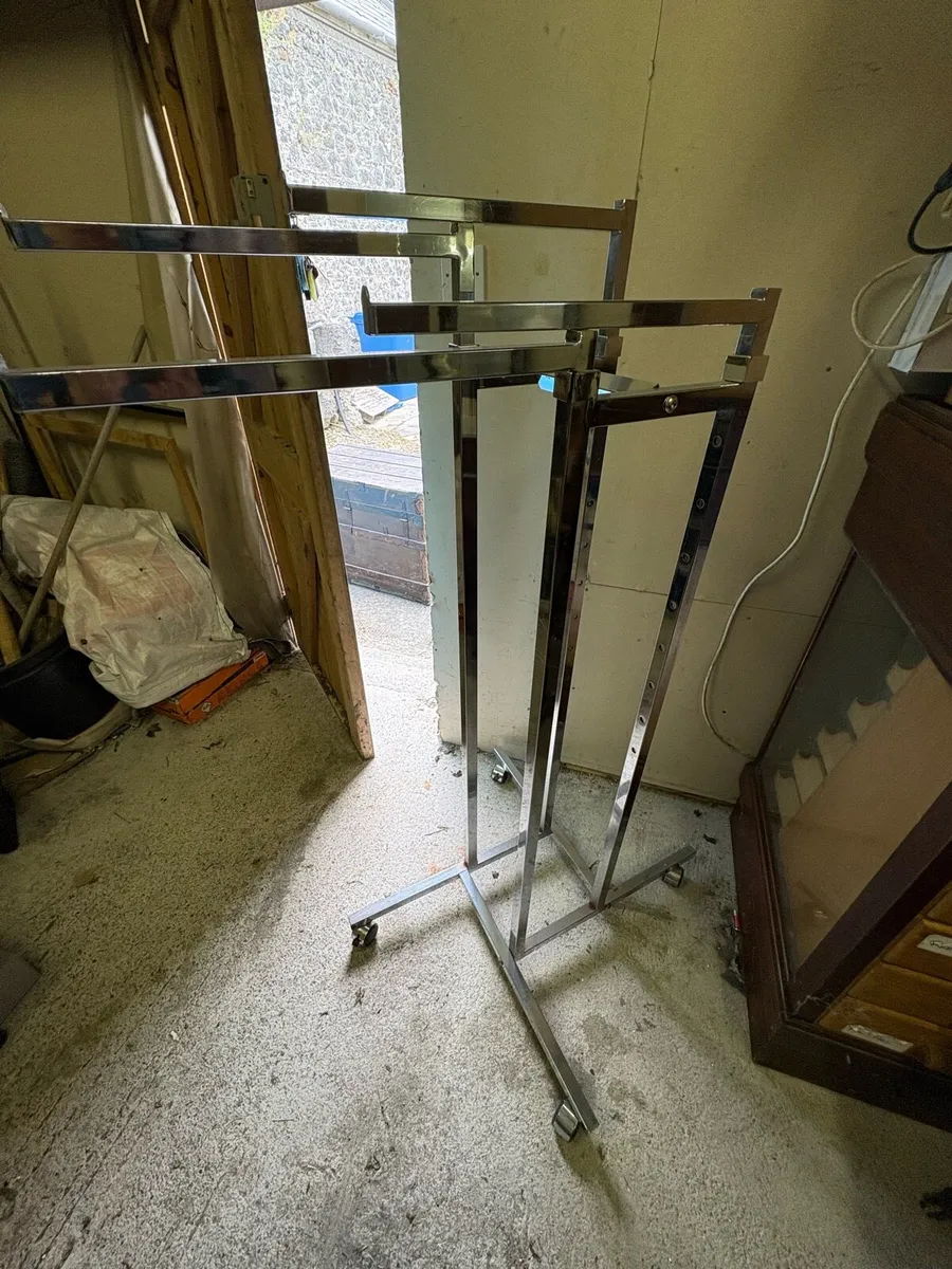Chrome Adjustable clothing rail - Image 2