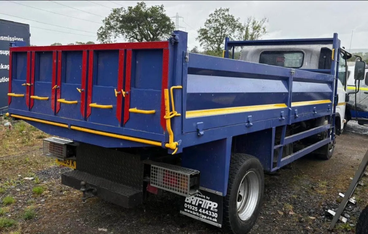 2013 Isuzu tipper lorry - Image 2