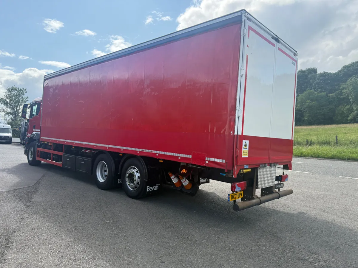 MAN TGS 26.330 - Image 4