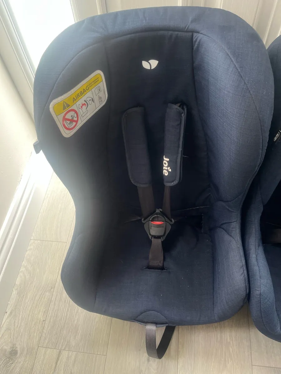 Car seats - Image 2