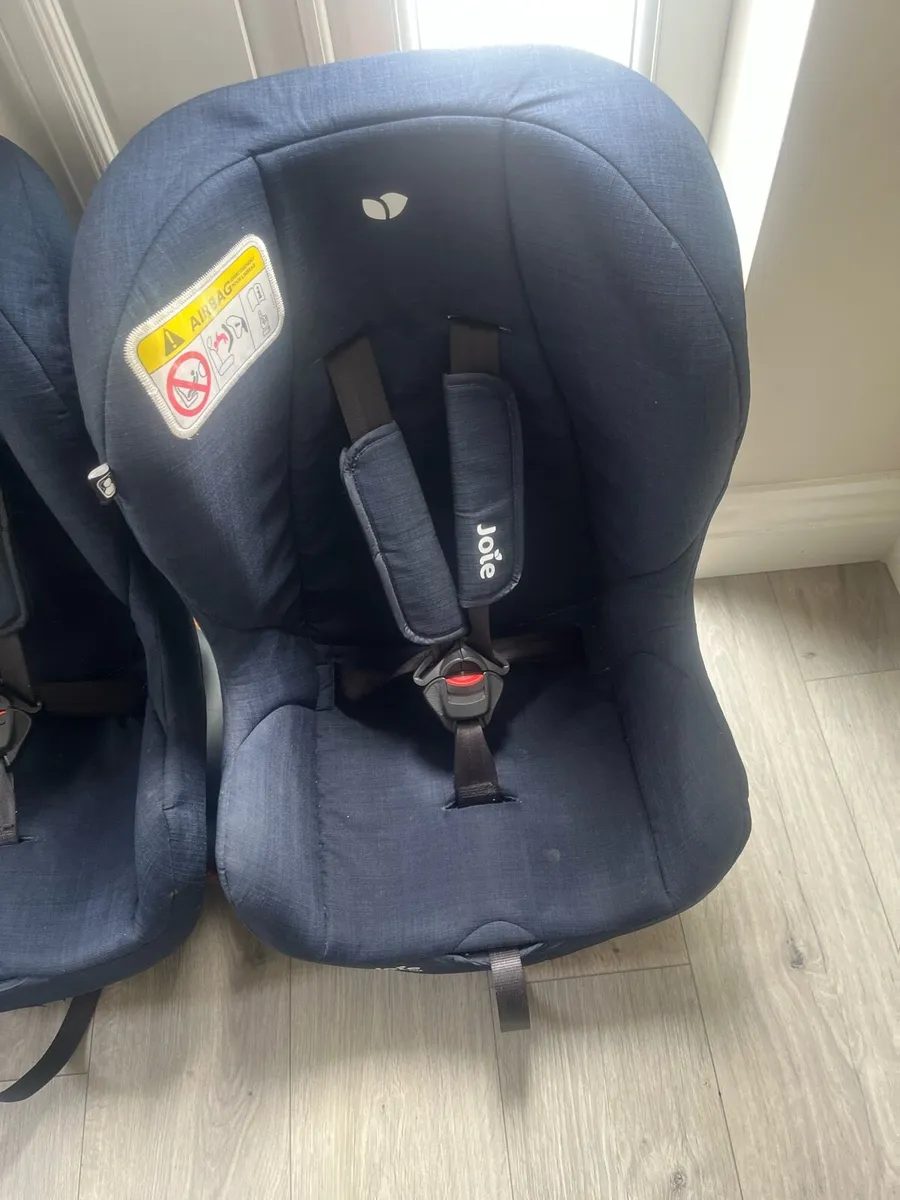 Car seats - Image 4
