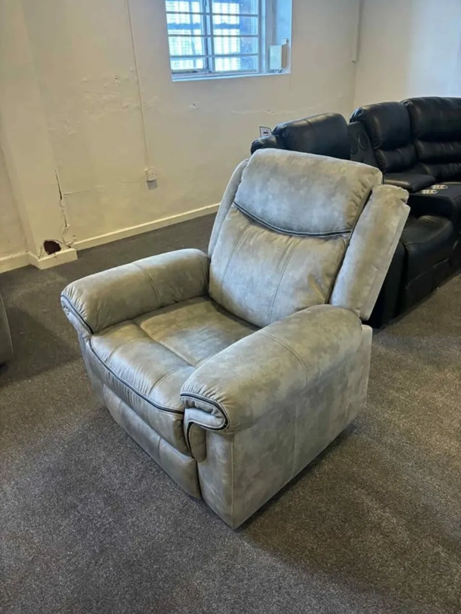 New sofas on sale - Image 2