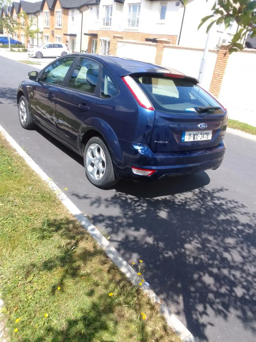 11 Ford focus - Image 4