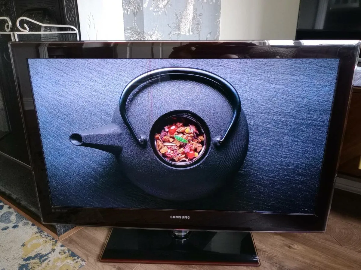 Samsung 40" TV not smart UE40B6000VW - Image 2