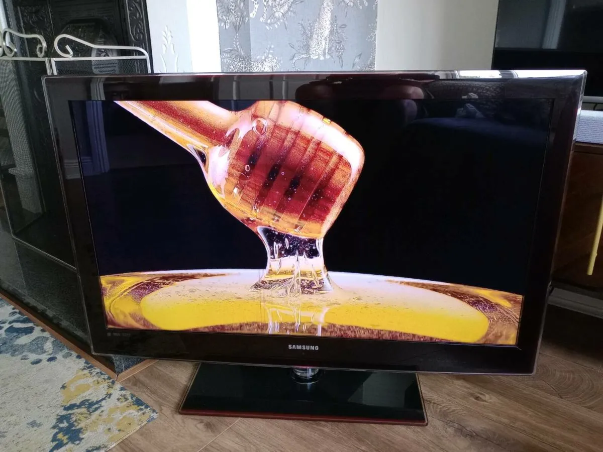 Samsung 40" TV not smart UE40B6000VW - Image 4