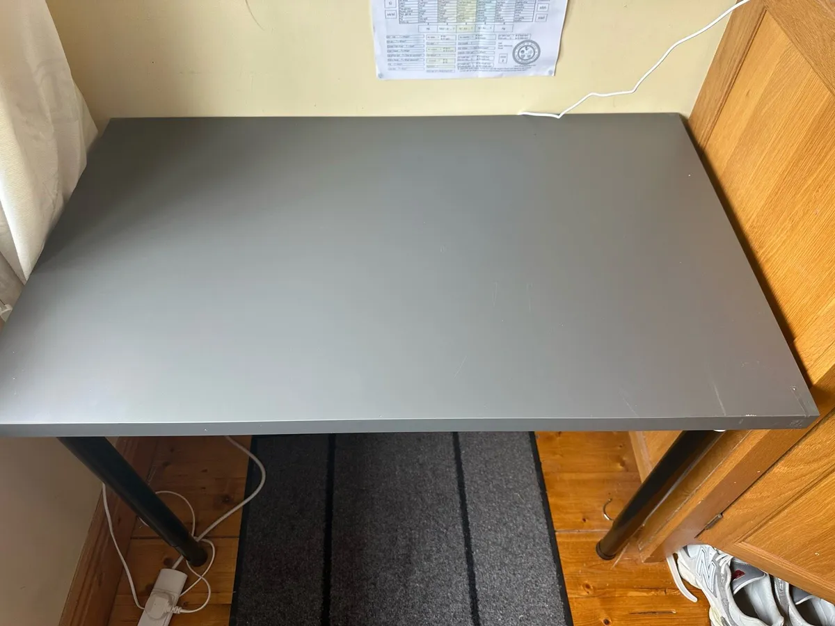 Student desk (Free) - Image 2