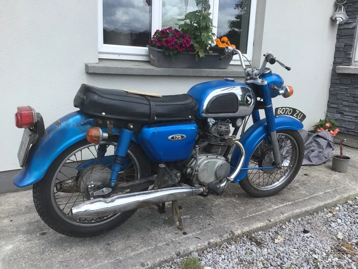 Vintage Bike - Image 1