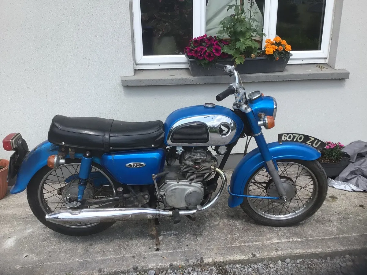 Vintage Bike - Image 3