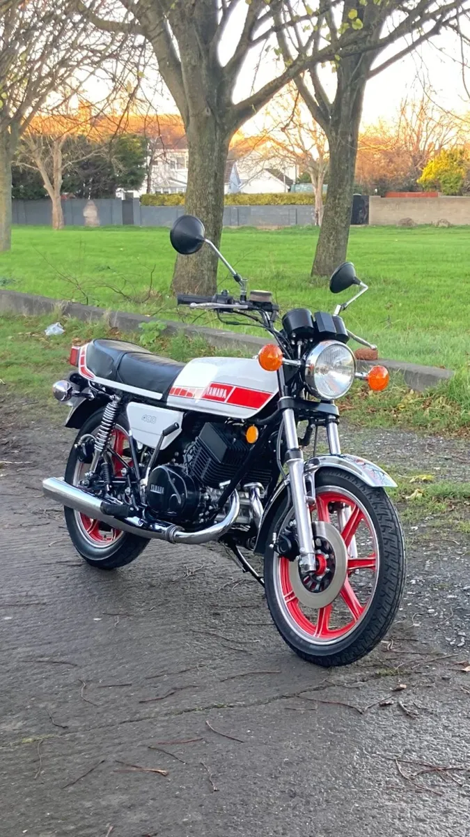 YAMAHA RD400 1979 - Image 2