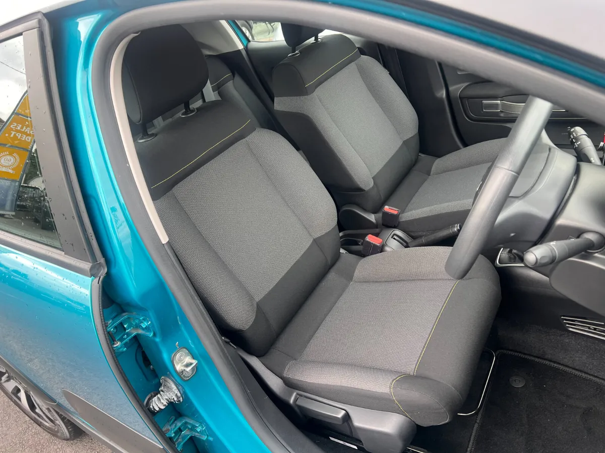 **Only 10,700 Mls / 17,000 Kms FEEL EXCLUSIVE PURE - Image 4