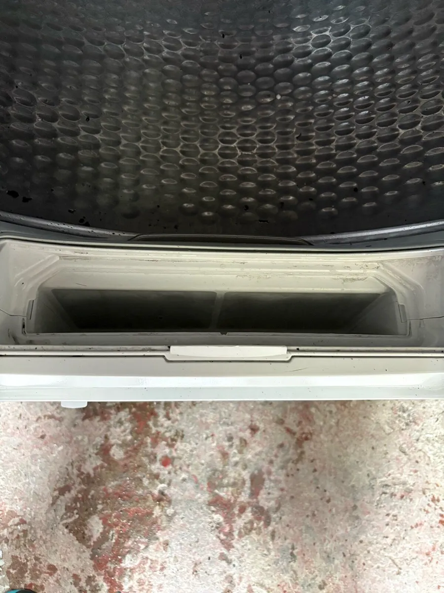Bosch Condenser Dryer (Heat Pump) - Image 4