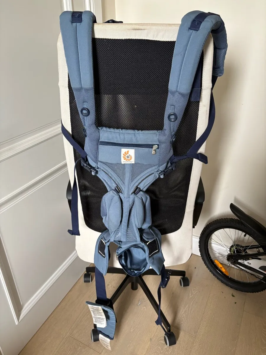 Ergobaby baby carrier