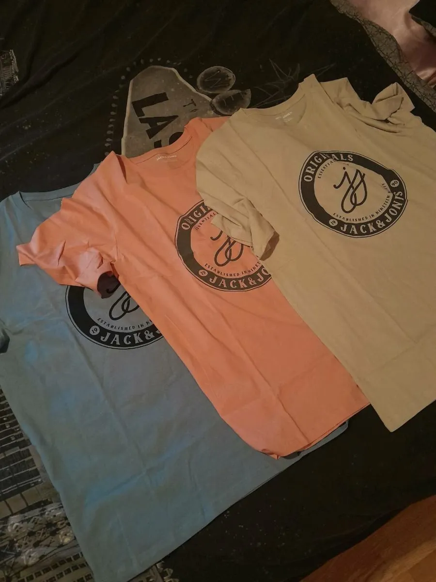 TSHIRTS - Image 1