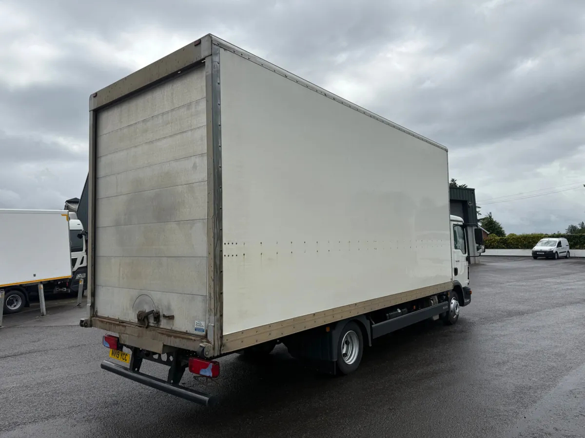 MAN TGL 8.160 Rear Air Suspension - Image 3