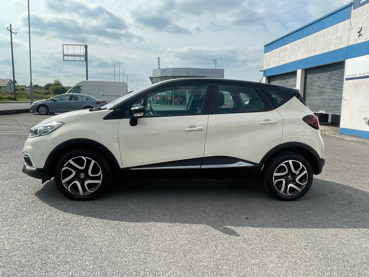 Renault Captur 2018//Low Mileage//Excellent Cond - Image 3