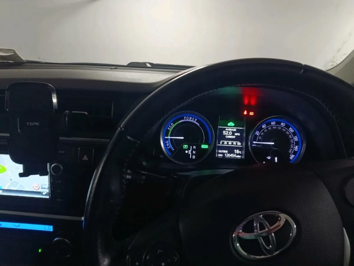 Toyota auris hybrid - Image 3