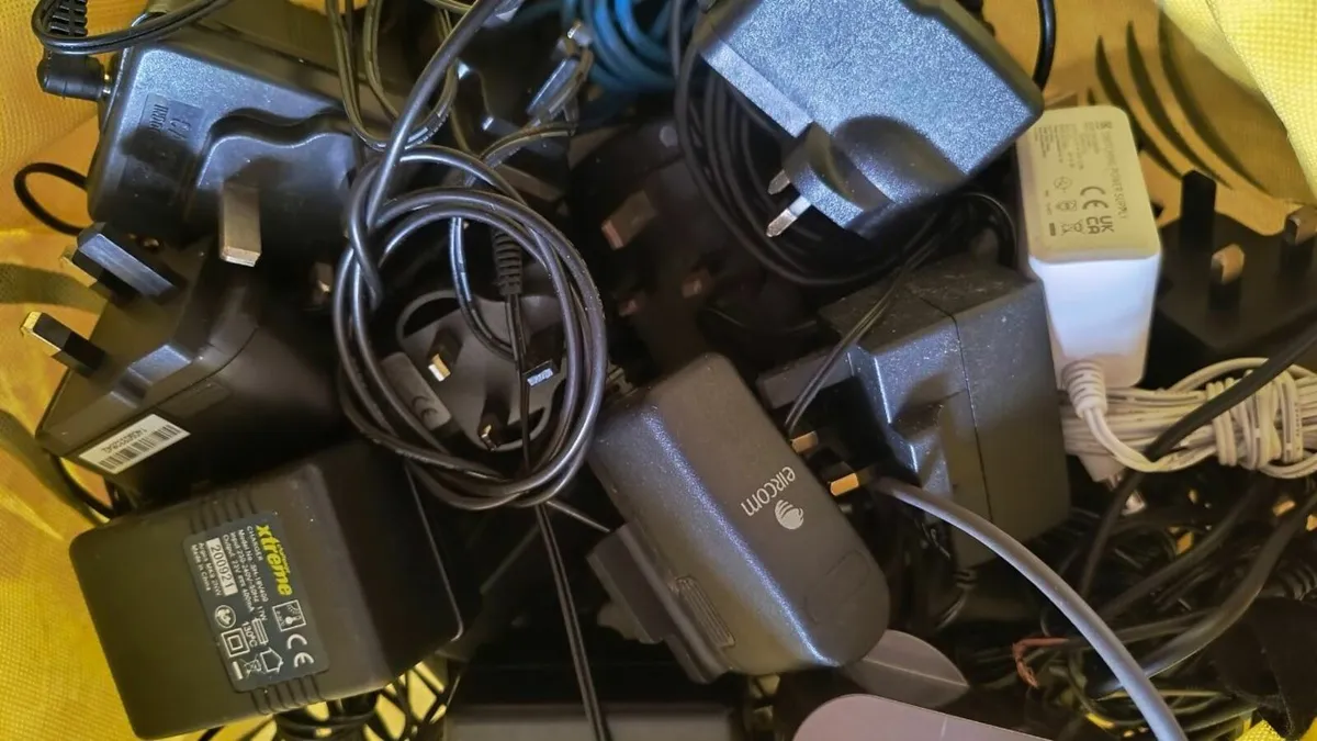 Power Adapter  3V 4.5V 5V 6V 7.5V 9V 12V 19V 20V - Image 2