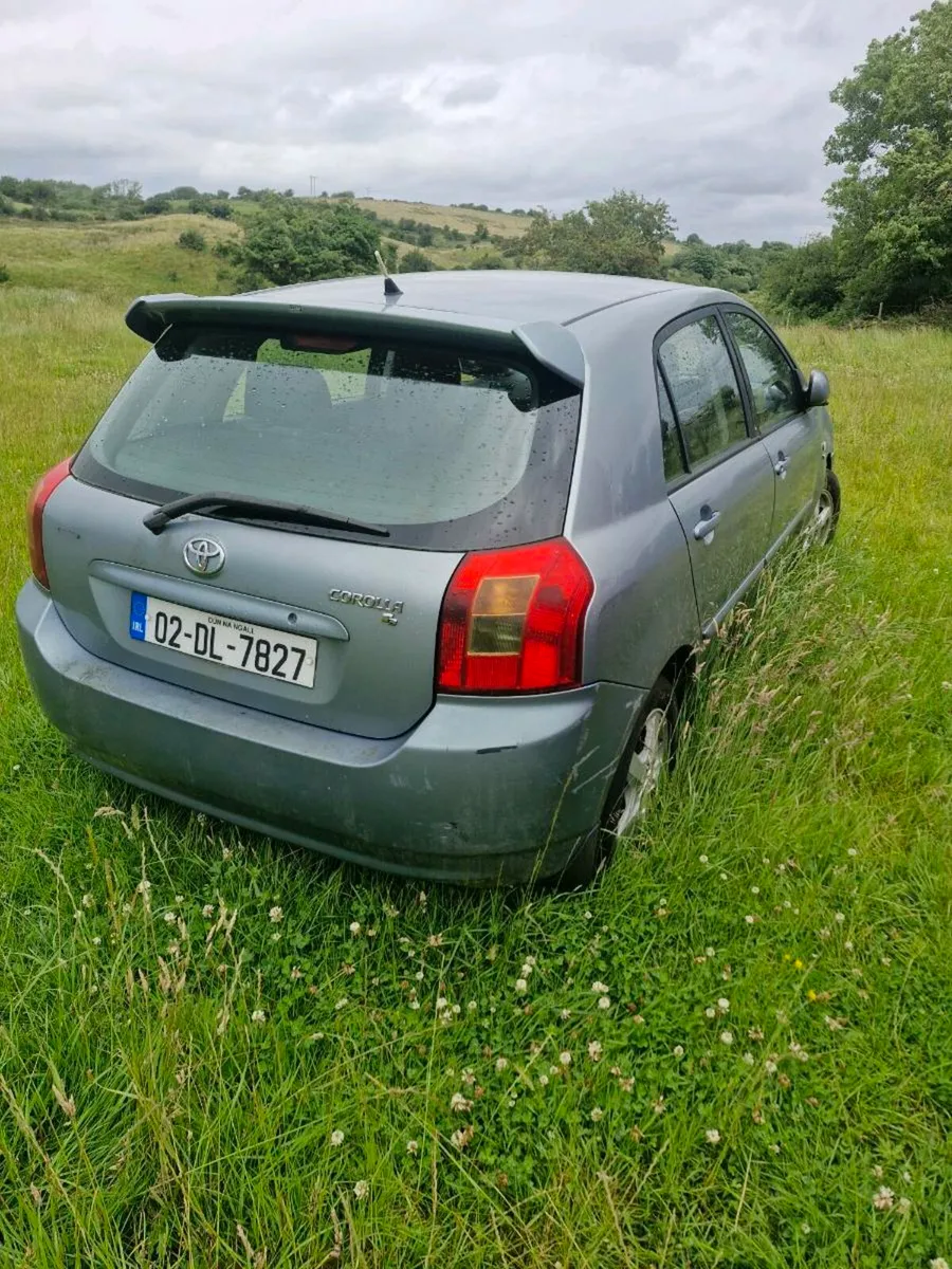Toyota corolla - Image 2