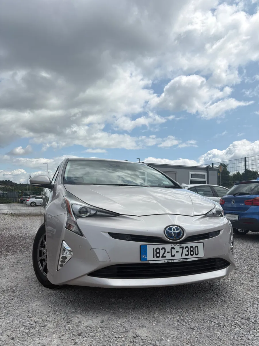 Toyota Prius 1.8 Hybrid 2018 - Image 2