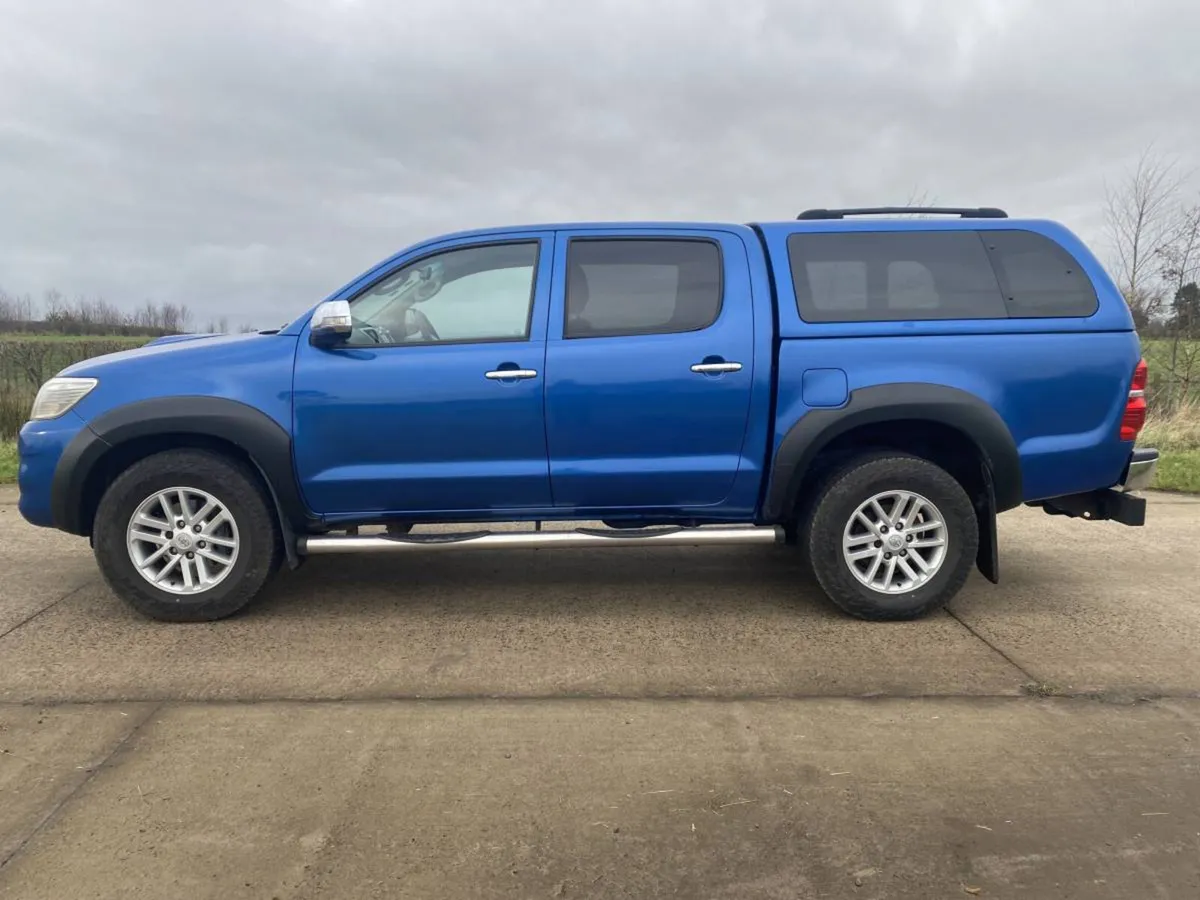 2013 Toyota Hilux 3.0 D-4D 171 Invincible Manual - Image 2
