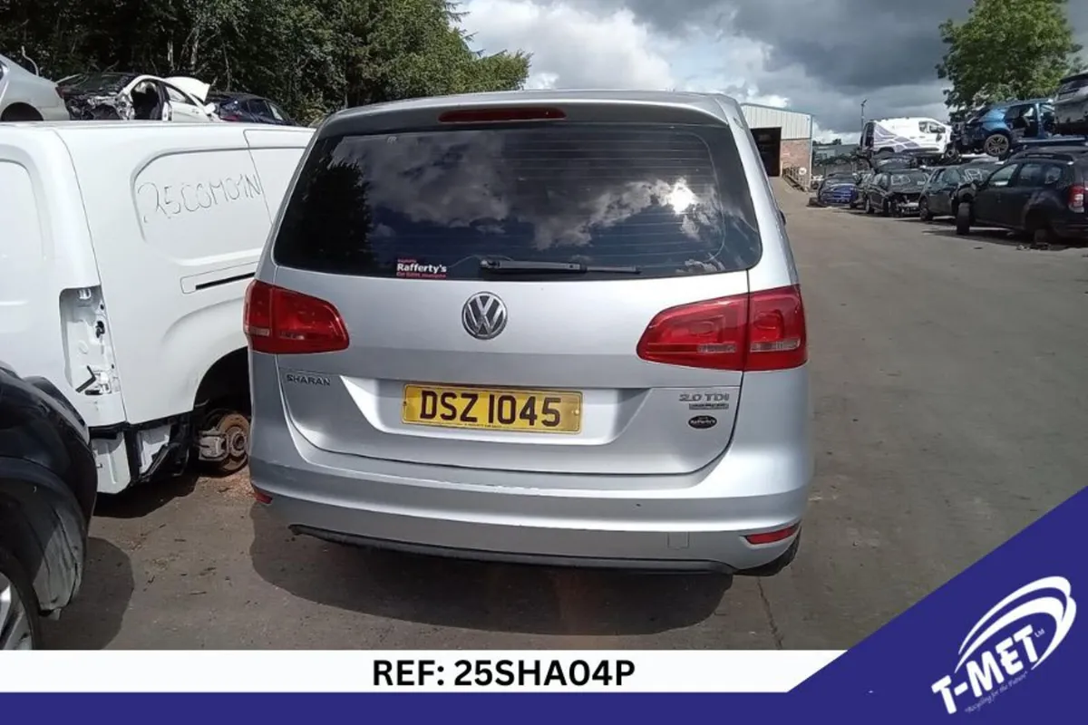 2013 VOLKSWAGEN SHARAN BREAKING FOR PARTS - Image 2
