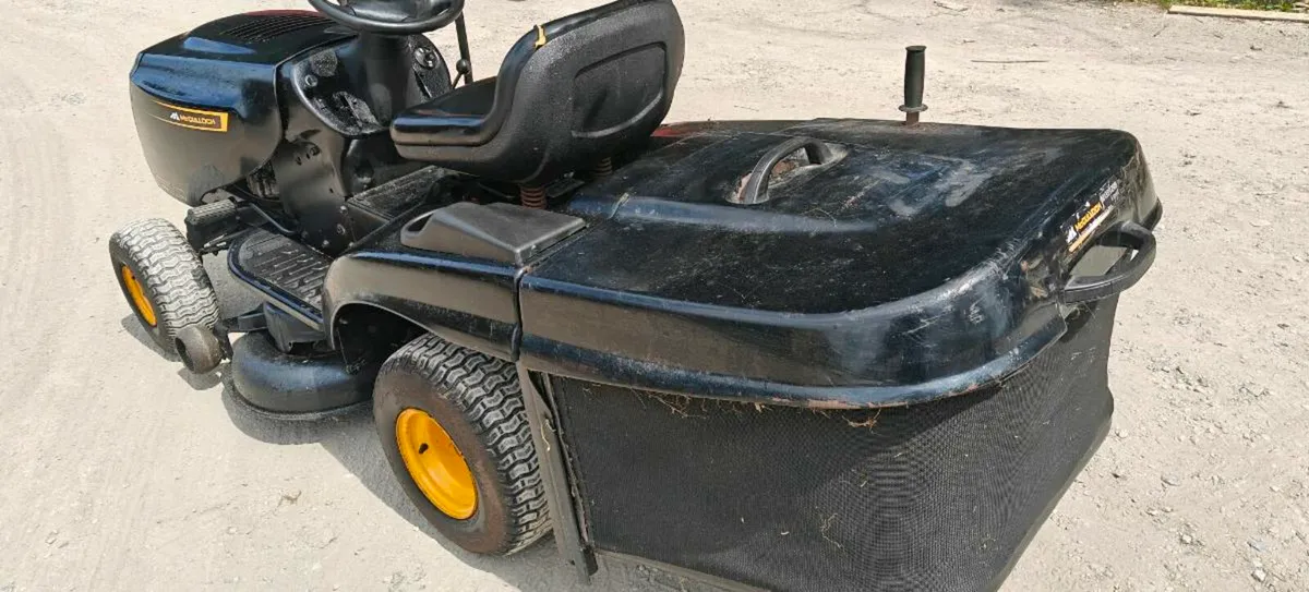 Mcculloch ride on mower 13.5hp - Image 2