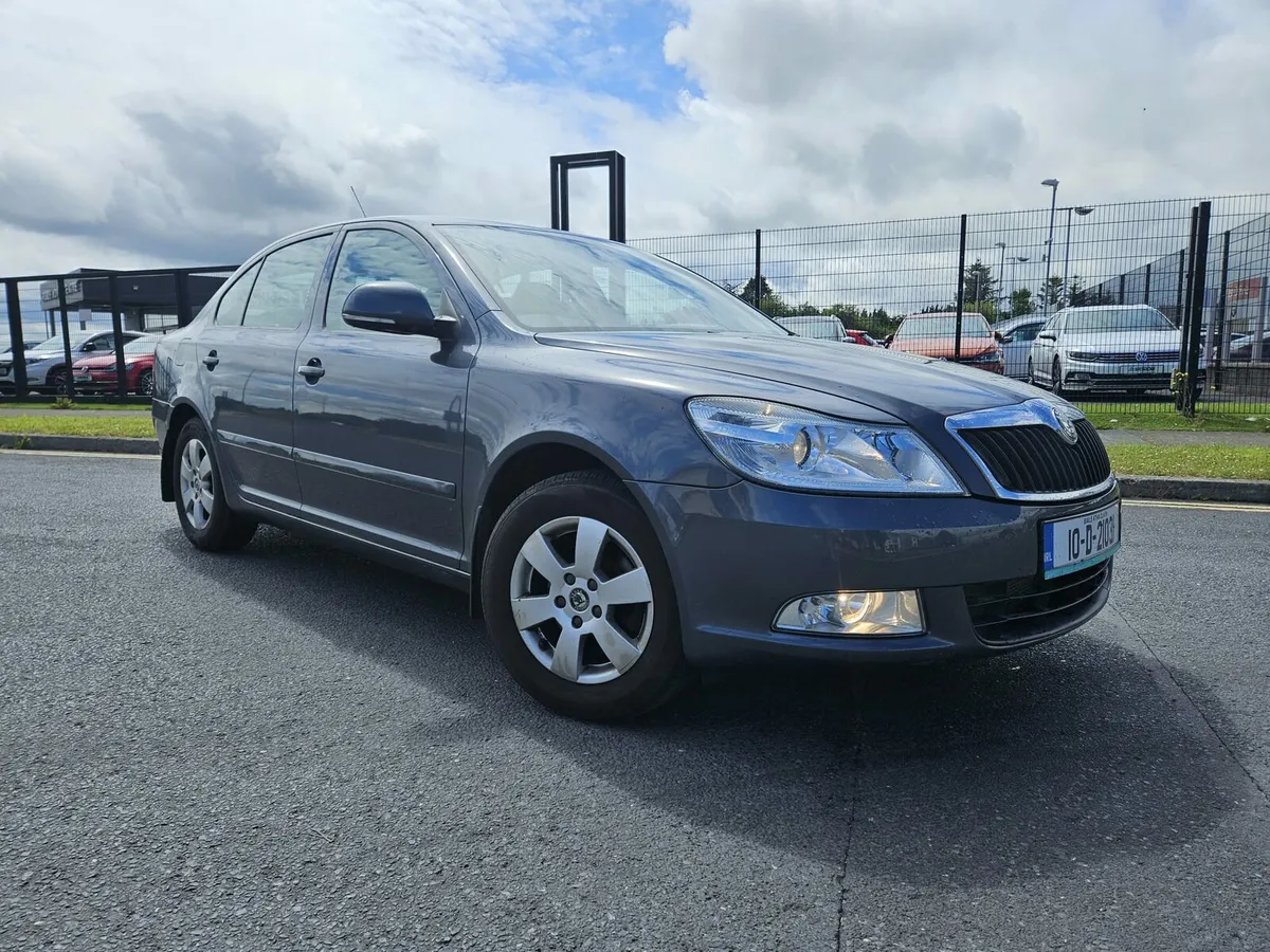 Skoda Octavia 1.2 Automatic Low Milleage NCT & Tax - Image 1