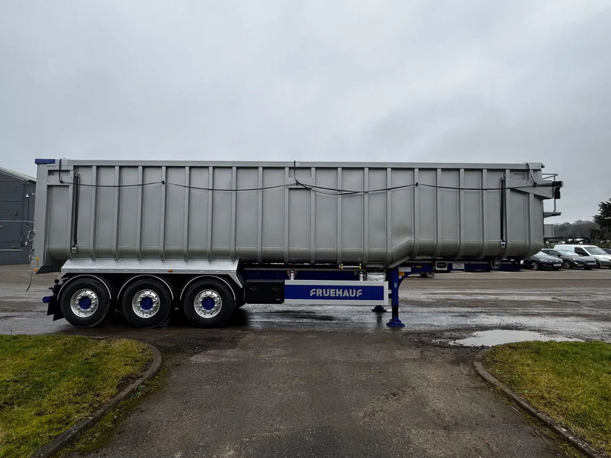 2025 Fruehauf 70CU YD BATHTUB  **ONE AVAILABLE** - Image 2