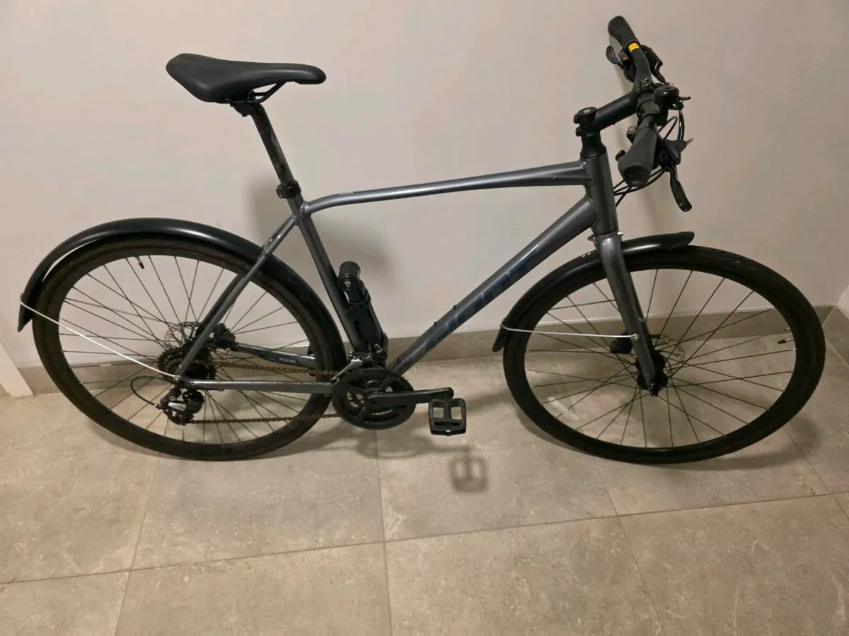 Giant Escape Large Frame Hybrid - Image 1