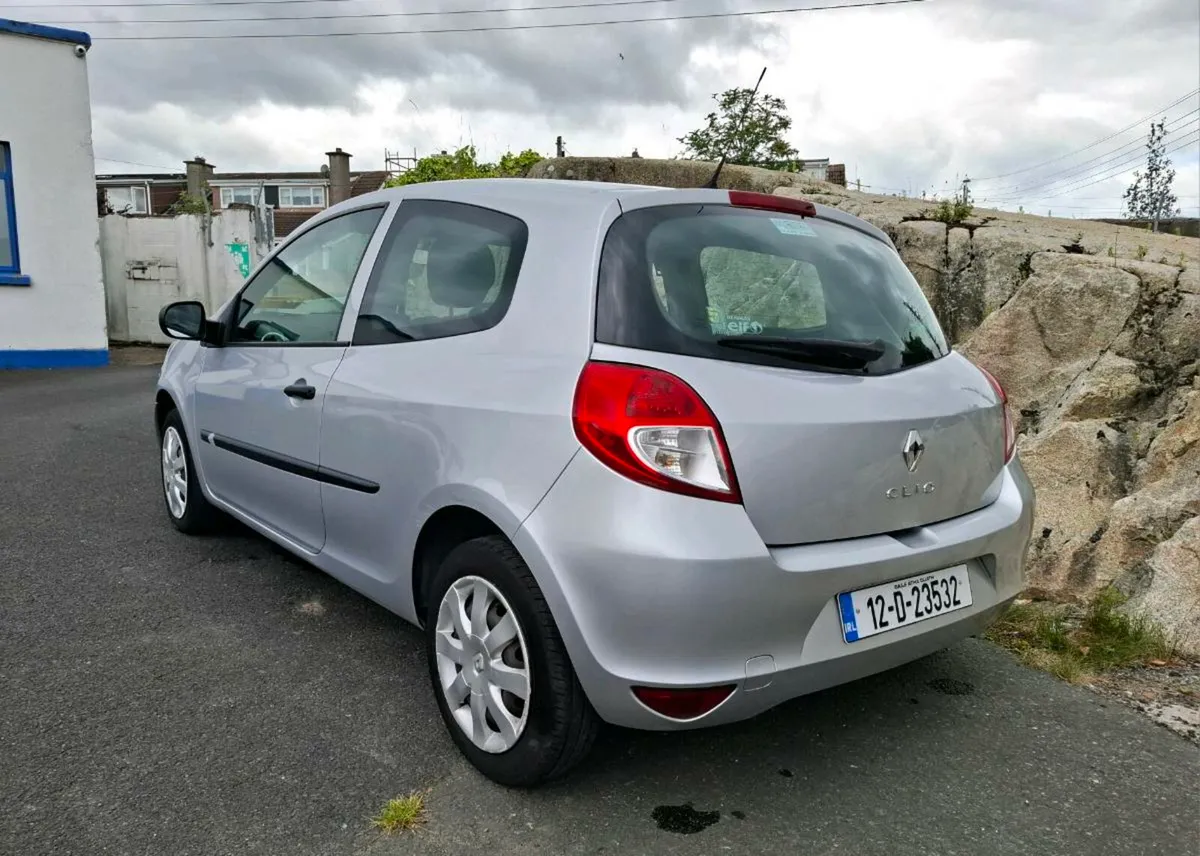 2012 Clio 1.2 only 82k klm - Image 3