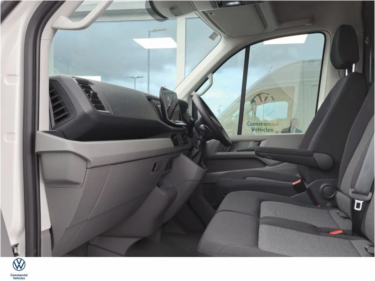 Volkswagen Crafter Highline LWB Hline 3.5t 140BHP - Image 4