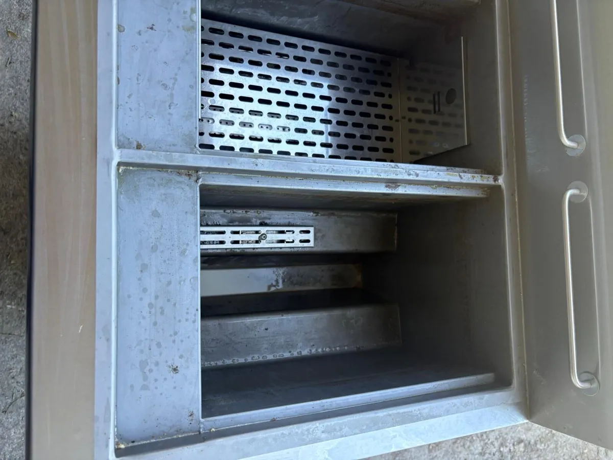 Lincat Twin Well Fryer - Image 4