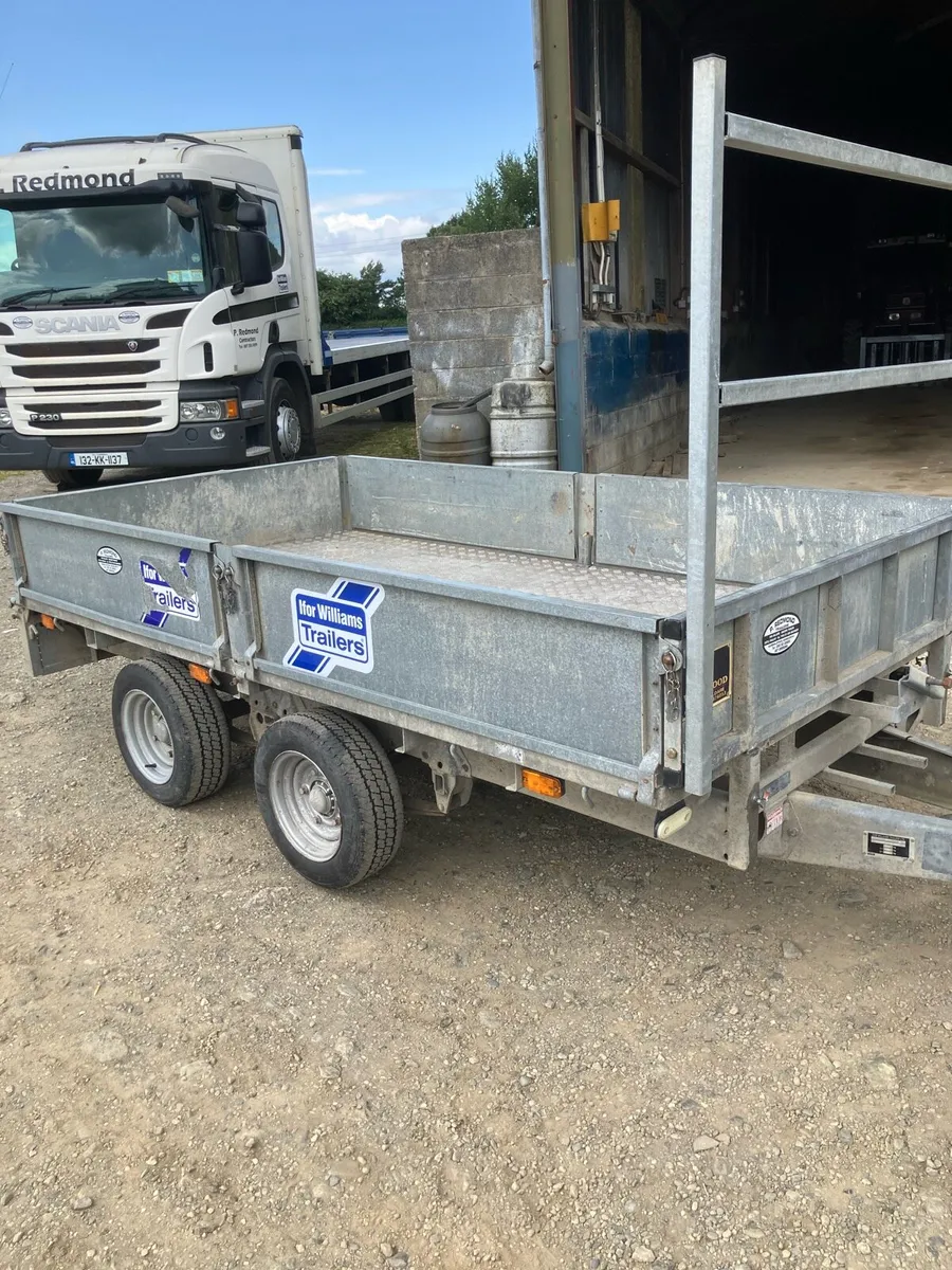 Trailer - Image 1