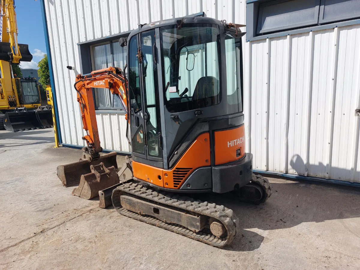 Hitachi ZX22U - Image 2