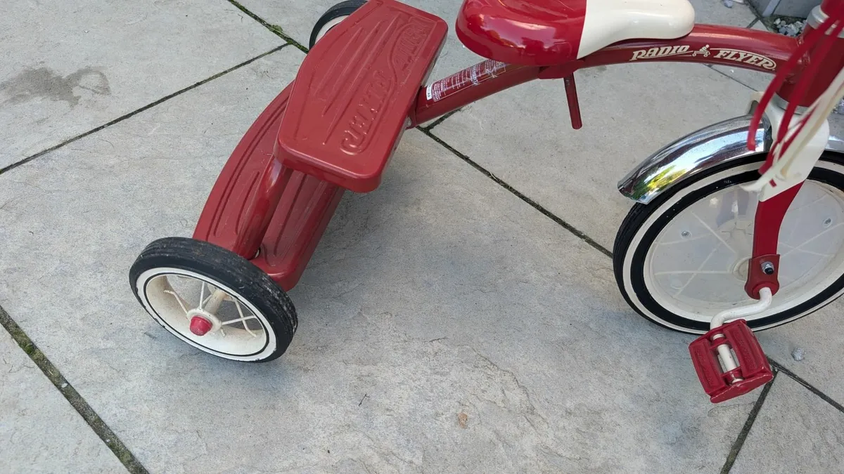 Toys - Image 3