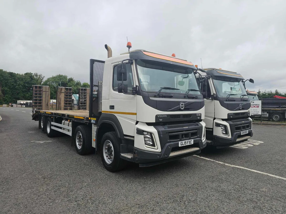 2019 VOLVO FMX 420 13 LITRE 8X4 Tipper - Image 1