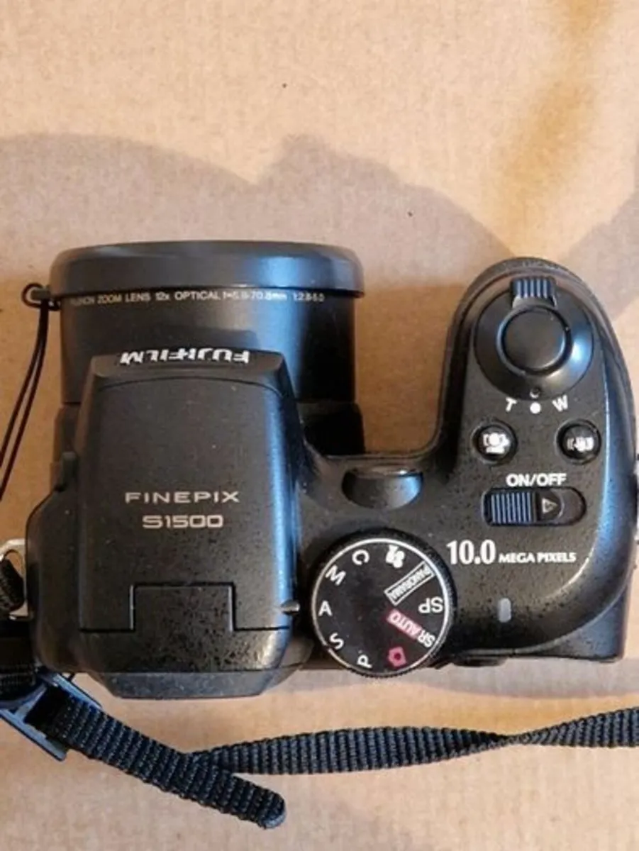 Fujifilm Finepix S1500 in excellent condition - Image 1