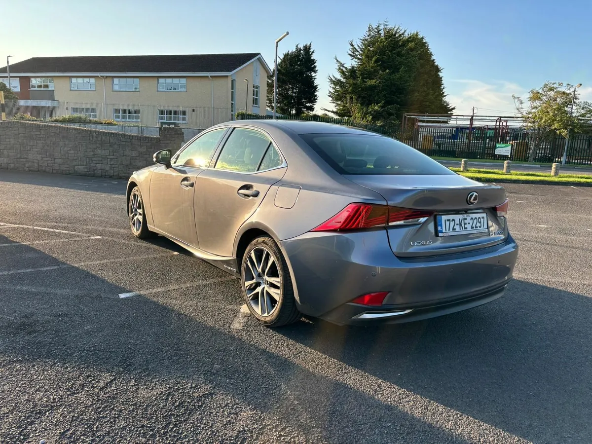Lexus IS300 ADVANCE 2017 - Image 3