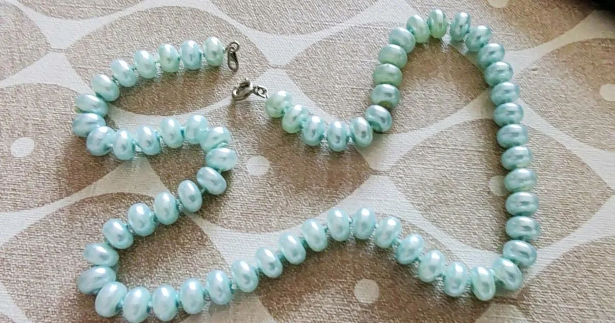 Beaded necklace - Image 4