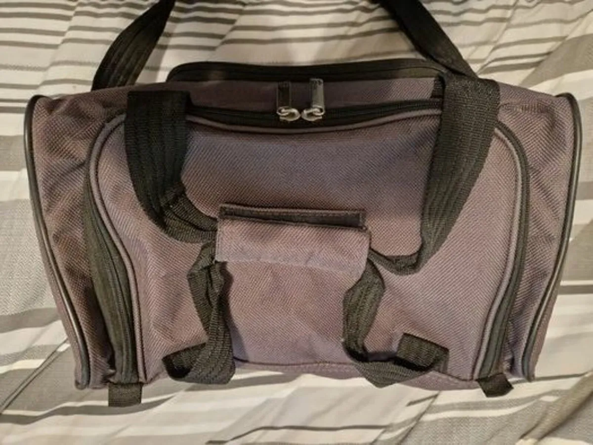 Perry Ellis Duffle Bag Carrier Bag - Image 2
