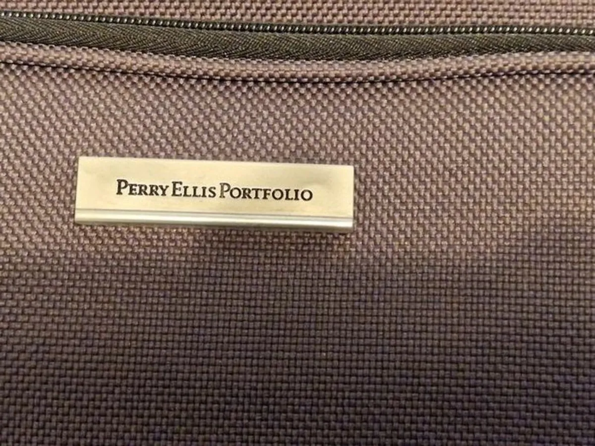 Perry Ellis Duffle Bag Carrier Bag - Image 4