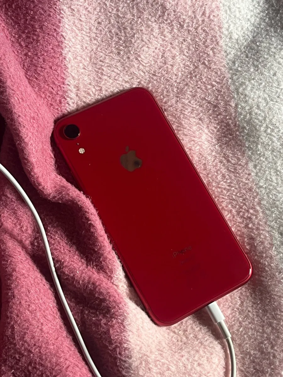 iPhone XR - Image 2