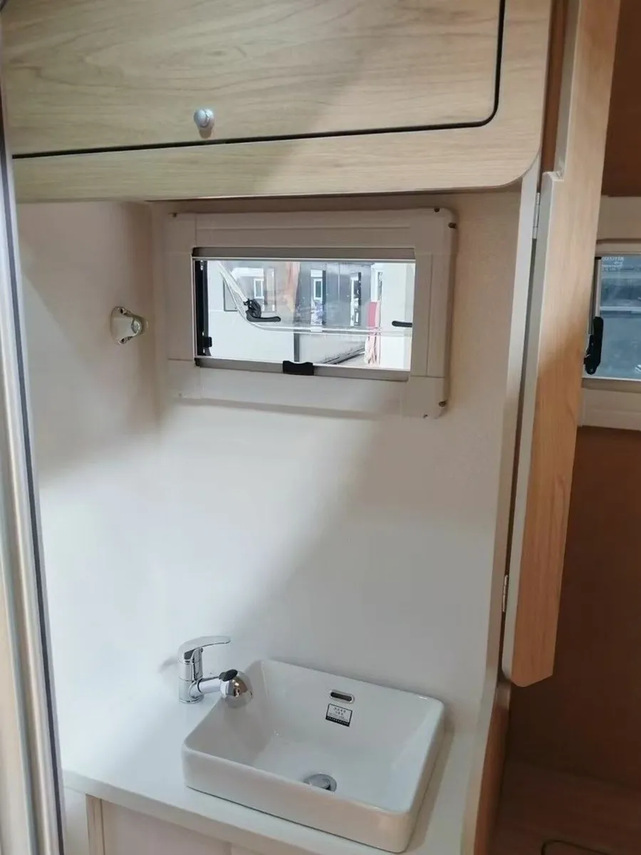 Demountable Camper - Image 2