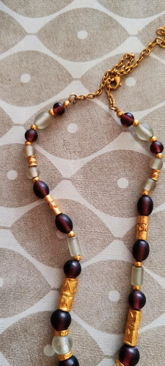 Retro necklace with amethyst and clear stones - Image 3
