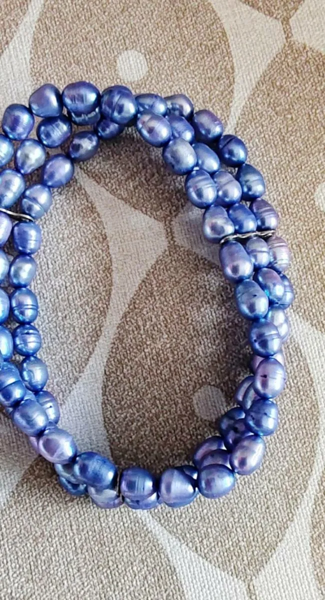 3 strand blue pearl bracelet - Image 1