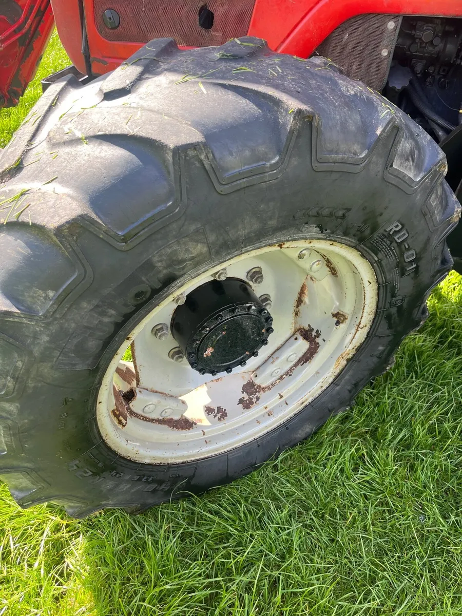 Tractor tyres - Image 1