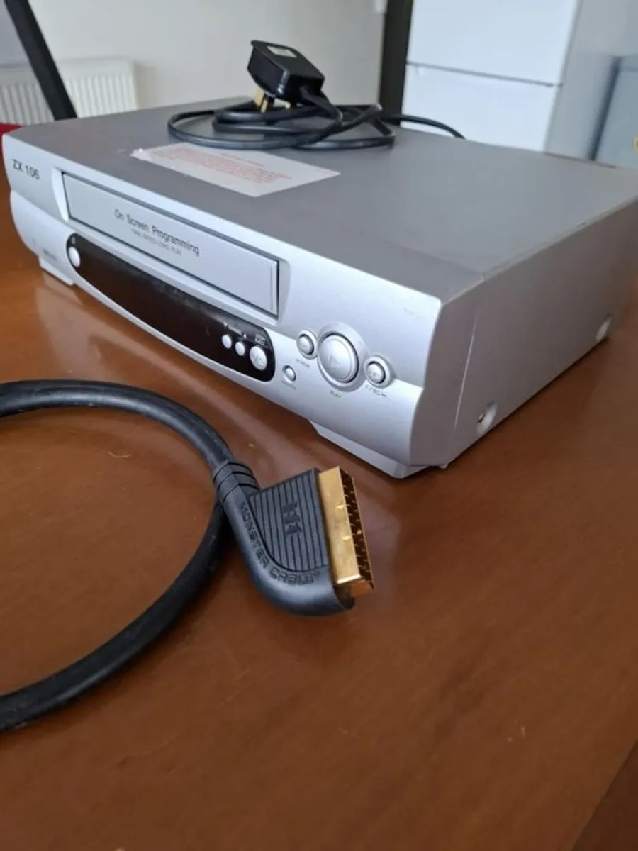VCR ZX 106 in Excellent Condition - Image 2