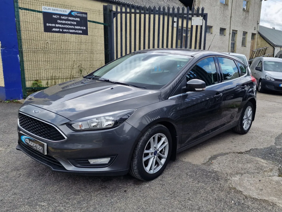 2015 Ford Focus 1.0T EcoBoost Zetec - Image 2