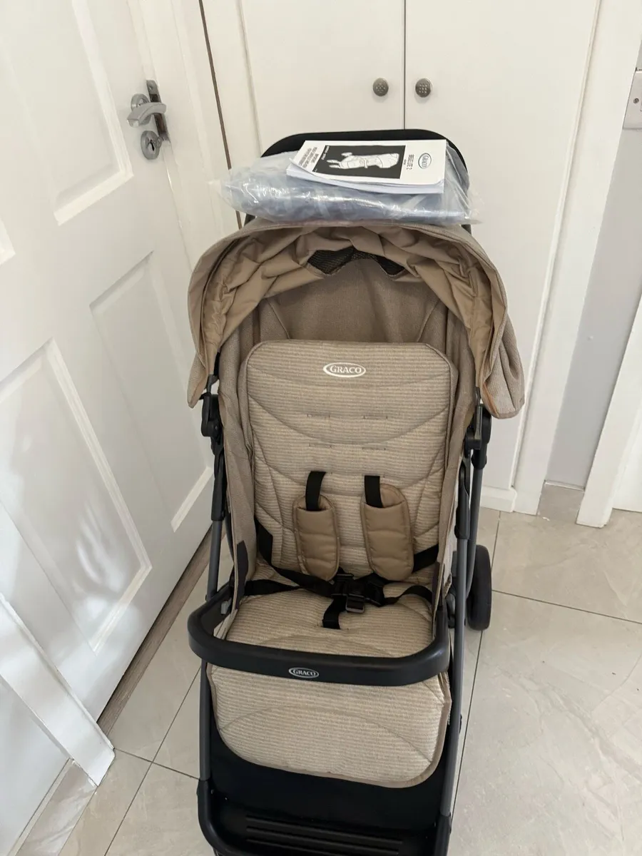 Graco Stroller - Image 4